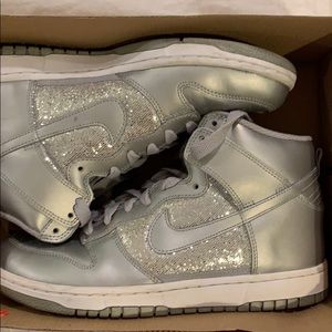 Silver/glitter Nike high tops size 8 EUC